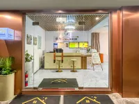 悠然Crazy連鎖公寓（唐家灣輕軌站店） 北京師範大學（珠海校區）附近的飯店