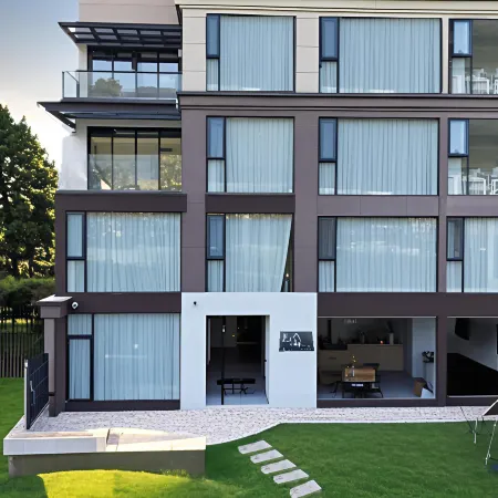 Mountain Echo River View Resort Homestay (Chenzhou Zixing Dongjiang Lake Branch)