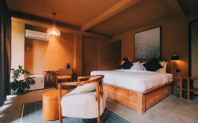 Loji Nyanyi Suite & Brew Hotel di Kabupaten Tabanan