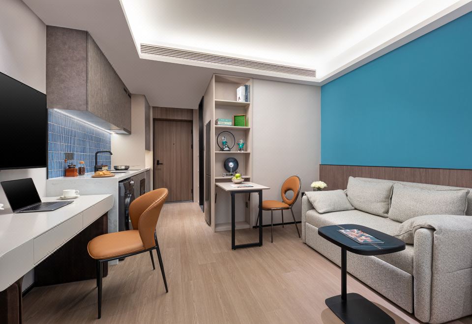 5. 모데나 바이 프..