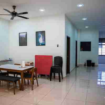 Seri Austin Landed GameHaus 16pax BBQ Mahjong Rooms