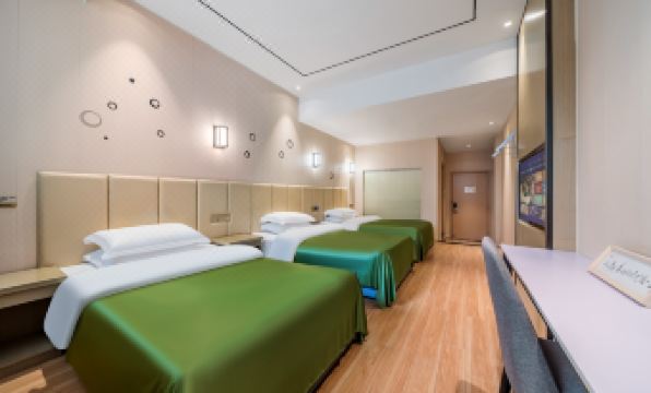 Zhuoding Xisheng Hotel (Chongqing Jiangbei Airport Yubei Square Subway Station)