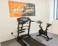 New Crescent Moon Hotel (Meishan East Station Chunxi Square Branch) - Gym