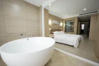 Liyuan Hotel Hotels in Five Dragon