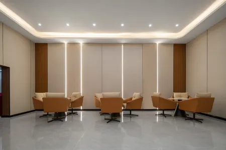 Xingchenli Smart Cinema Hotel (Zhongxian Sugong Garden Store) Отели рядом с достопримечательностью «Zhongzhou Old Street»