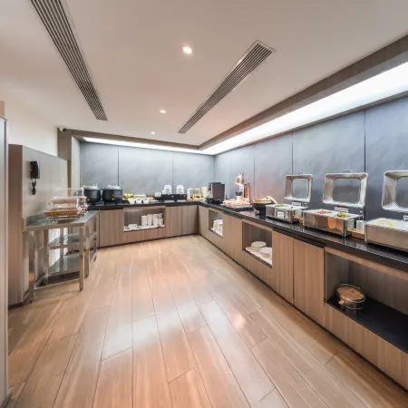 HanTing Hotel (Kuytun Youhao Square)