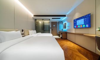 Clouds-Fancy  Hotel