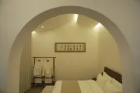 Qilian Jingshe Hotels in Jingdezhen