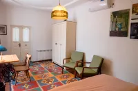 Old Radio hostel - 2-Star
