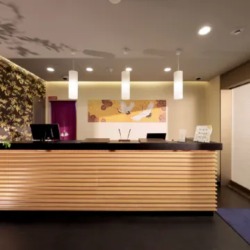 Shinsaibashi-Higashi Crystal Hotel