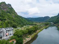 Xinhuang Homestay (Shijiu Feng Scenic Area) - 2 estrellas