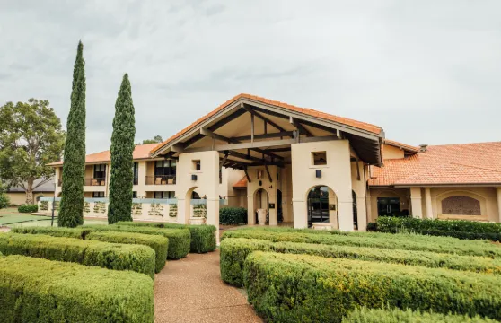 復古之伊蘭堡酒店