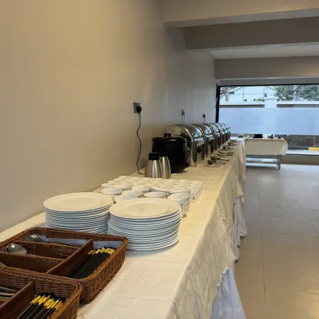 Purple Sun Hotel & Serviced Apartment Отели рядом с достопримечательностью «Торговый центр Yaya Centre»