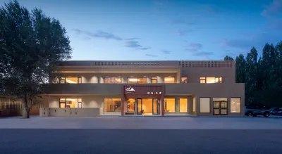 Dunhuang Qiyu Banshe Homestay