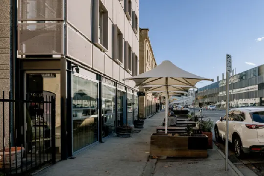 Salamanca Wharf Hotel Отели рядом с достопримечательностью «Парк Бейвью»