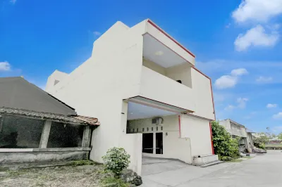 Hotel O Solo near Solo Safari formerly RR Guesthouse Hotel dekat Klutuk Nusantara | Team Sakit Bekonang