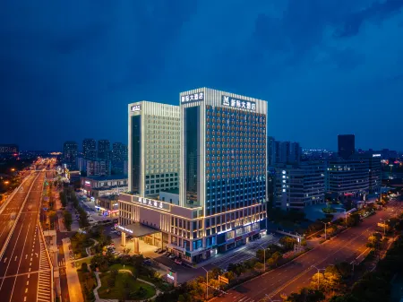 Xinji Hotel (Hefei Vocational Education City) Отели рядом с достопримечательностью «Anhui University of Chinese Medicine (Shaoquanhu New Campus)»