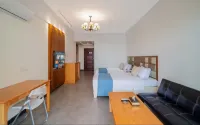 Cloud View Apartment (Yangjiang Hailing Island Dajiaowan Branch)