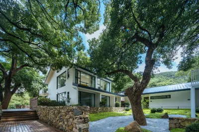 YuqiuVilla Hotels near Huangyangjian Sceneic Area