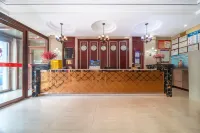 Huayi Chinese Inn (Xinyang Railway Station)