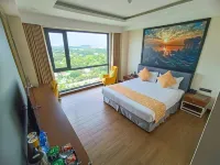 Holiday Pier Hotel Hotel di Mandalay