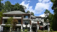 Xingchuan Yulu Academy & Inn Hotel dekat Simianshan National Landscape and Famous Scenery