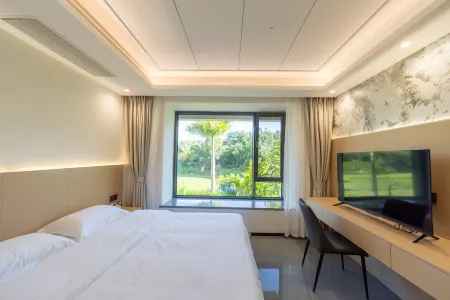 Yunqi Four Seasons Hotel Отели рядом с достопримечательностью «Tropic Rain Forest Scenery Spot of Five Finger Mountain»