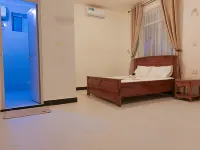 Uroa Beachfront 2BR • Balcony • Free Wi-Fi