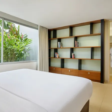 The Park Nine Hotel Srinakarin Отели рядом с достопримечательностью «Площадь Seacon»