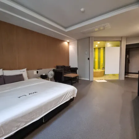 ava hotel Отели рядом с достопримечательностью «Пляж Сонгдо»
