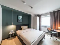 ipartment Frankfurt Central Station Hotels near Main River