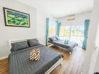 Canary Pool Villa Bangsaen