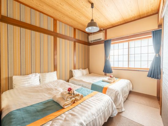 Nishikujo House