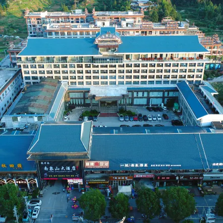 Houde Nanquanshan Hotel