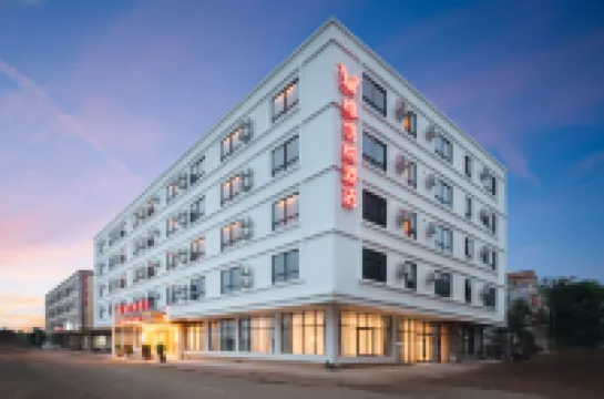 Vienna Hotel (Haikou Meilan International Airport T2 Terminal) Hotels in Perimeter of Haikou Airport/Mission Hill/East Coast