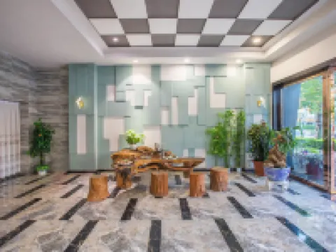 Huasheng Health Resort Hotel Hotels in Lufeng