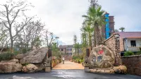 Yizhang Yunlu Hot Spring Resort Homestay - Varme kilder