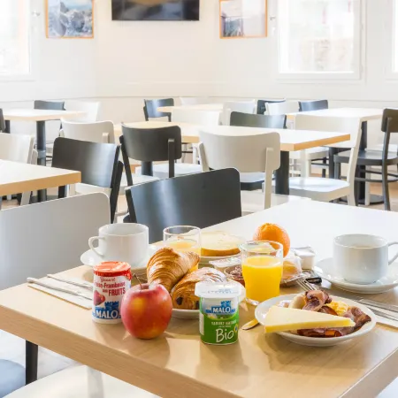B&B Hôtel Auxerre Monéteau