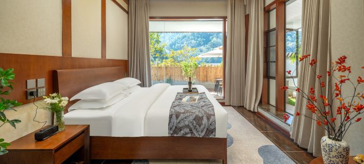 Luchuan Puyin Hot Spring Wellness Hotel Hotéis em Condado de Longling