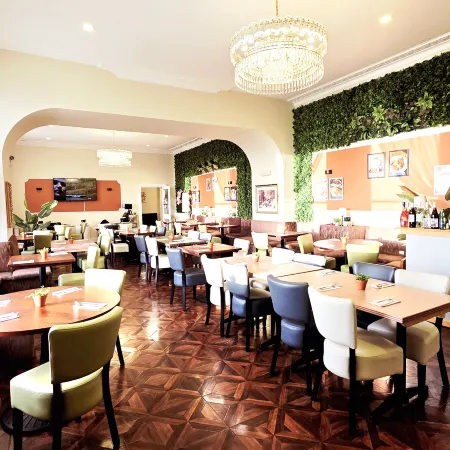 Carlton Hotel