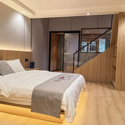 Ya'an Qingfeng Yayu Hotel (Shangli Ancient Town) Hotels near Shangli Ancient Town