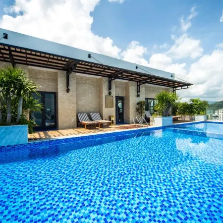 Hon Chong Retreat Hotel Отели рядом с достопримечательностью «Хончонг»