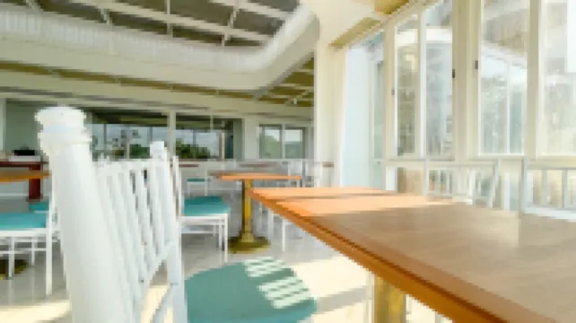 โรงแรมเรือรัษฎาเอ็กซ์เพรส   