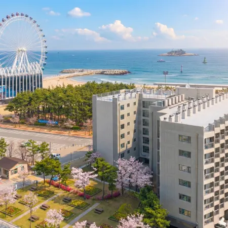 Sokcho Chonpines Beach Hotel