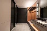 S·RELAX Nice Design Hotel (Bell Tower Subway Station Hui Fang)