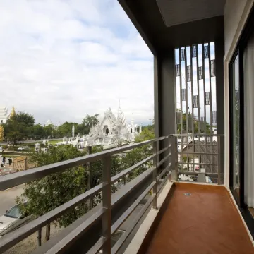 777 Food & Bed Отели рядом с достопримечательностью «Парк развлечений Singha Park»
