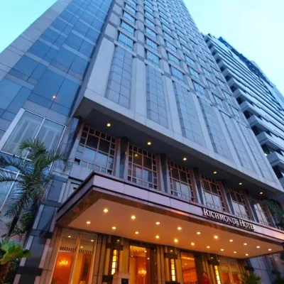 MCollection - Ortigas CBD Near Business & Shopping Hubs Hotels near Manila Luxury Condominium