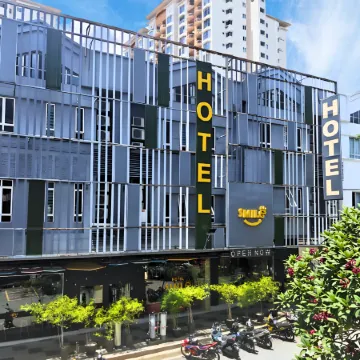 Smile Hotel Wangsa Maju Отели рядом с достопримечательностью «Колледж TAR»
