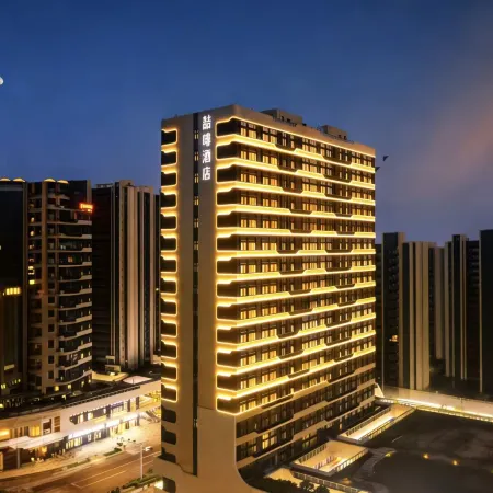 Zhefei Hotel (Qingdao Jinsha Beach Anzi Metro Station Branch) Отели рядом с достопримечательностью «Пляж Голден-Бич»