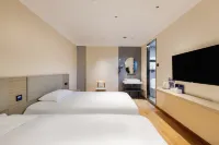 Qianmen Guanqi Hotel (Beijing Qianmen Subway Station) Hotels in White Dragon Pool